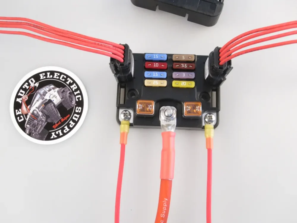 Egis Fuse Block ATO/JCase 8+2 - Connected, Cover Off Closeup